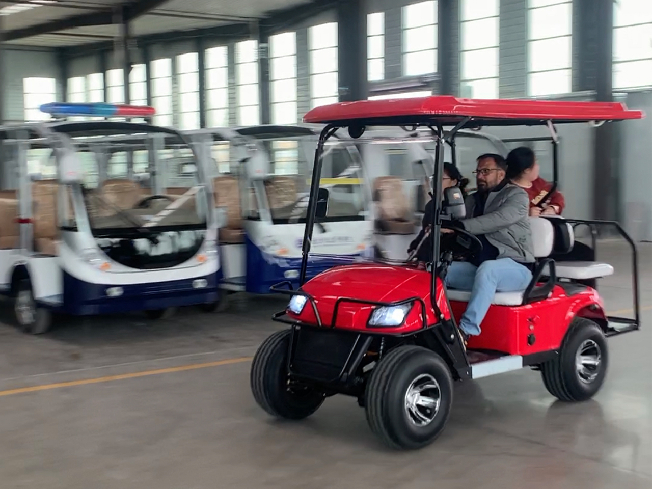 電動(dòng)訓(xùn)練觀光車高爾夫球車出口產(chǎn)品