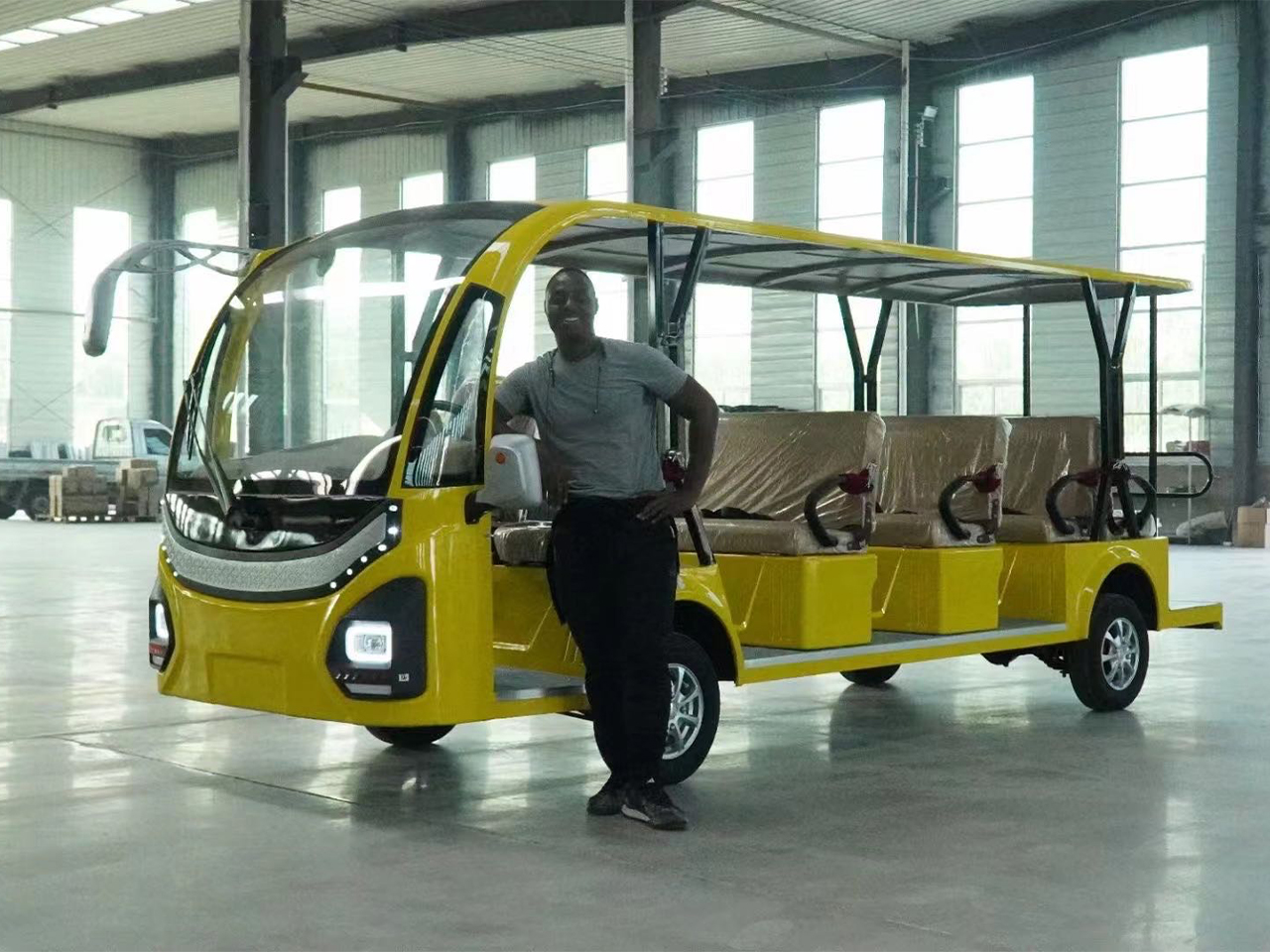 電動(dòng)訓(xùn)練觀光車(chē)高爾夫球車(chē)出口產(chǎn)品